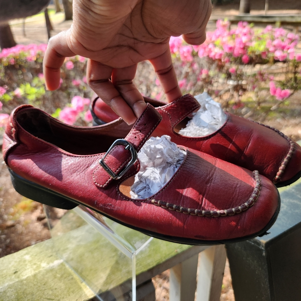 Leather MaryJanes Burgandy😍